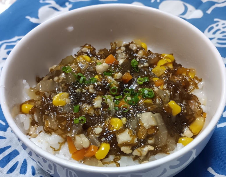 モズク丼の写真
